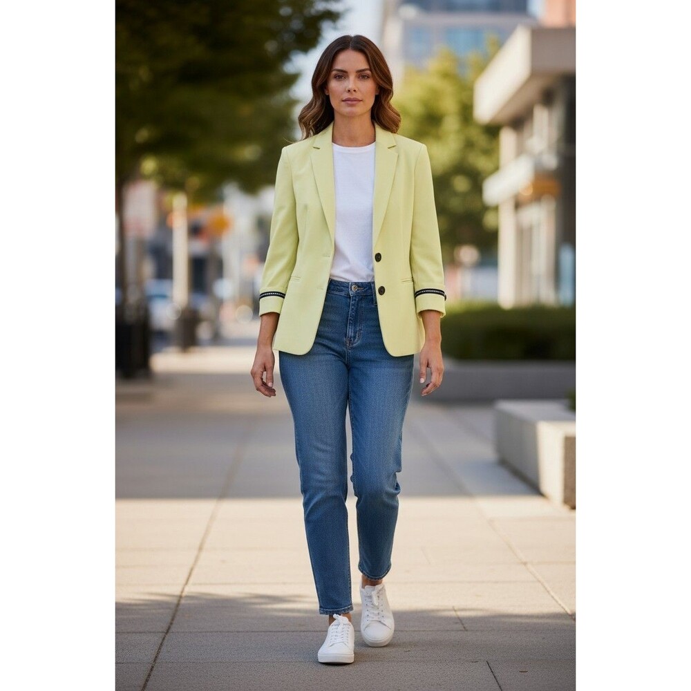 Vintage Danny & Nicole Yellow Blazer With Bkack trim Size 14 NWT